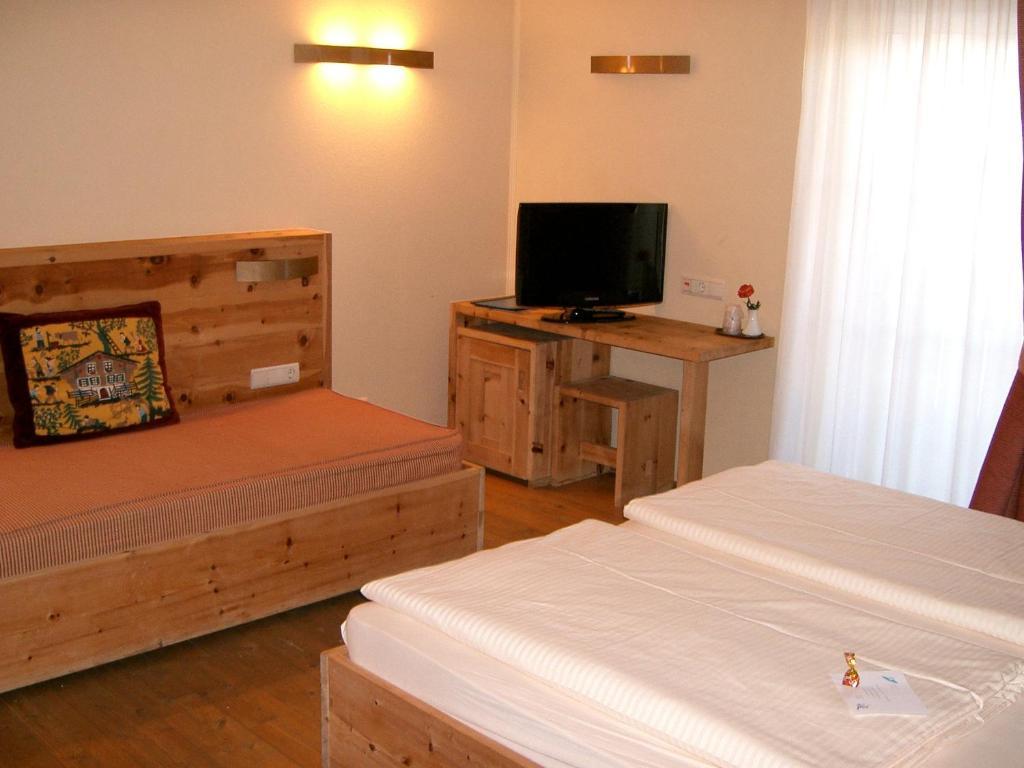 Hotel Tyrol-Alpenhof Seefeld in Tirol Værelse billede