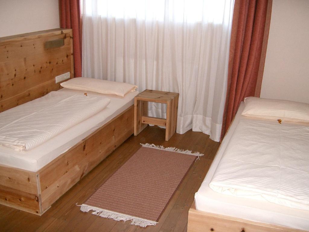 Hotel Tyrol-Alpenhof Seefeld in Tirol Værelse billede