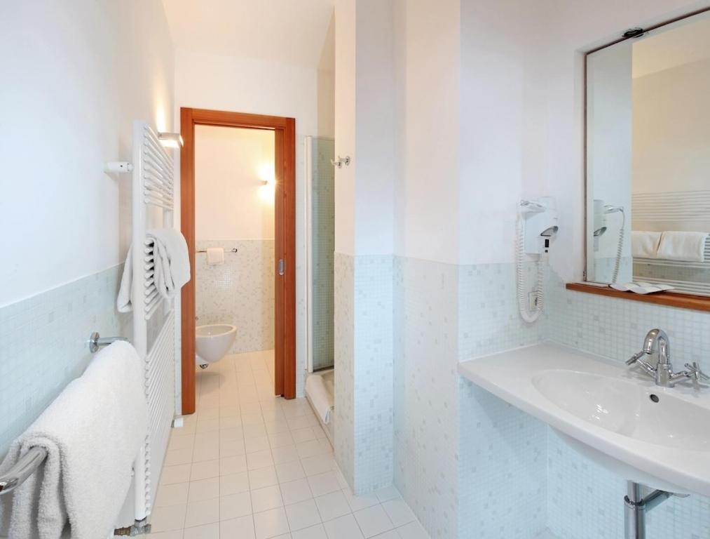 Hotel Tyrol-Alpenhof Seefeld in Tirol Værelse billede
