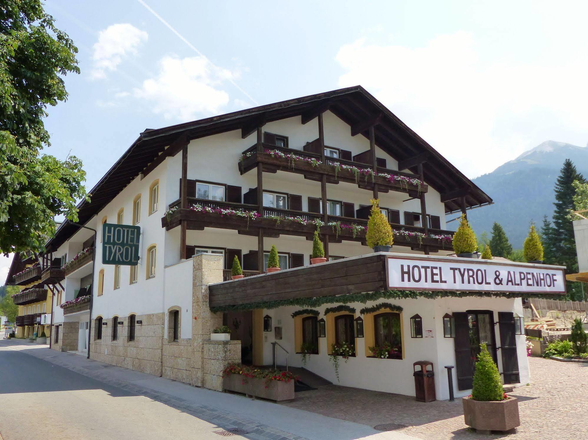 Hotel Tyrol-Alpenhof Seefeld in Tirol Eksteriør billede